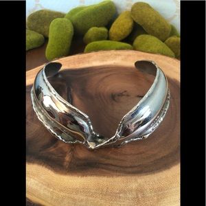 Hammered Stainless Silver Twisted Choker Necklace ~ SOOOO ADORABLE!!